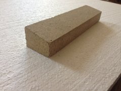 Šamotová tehla 22,5/4,5 cm kosená